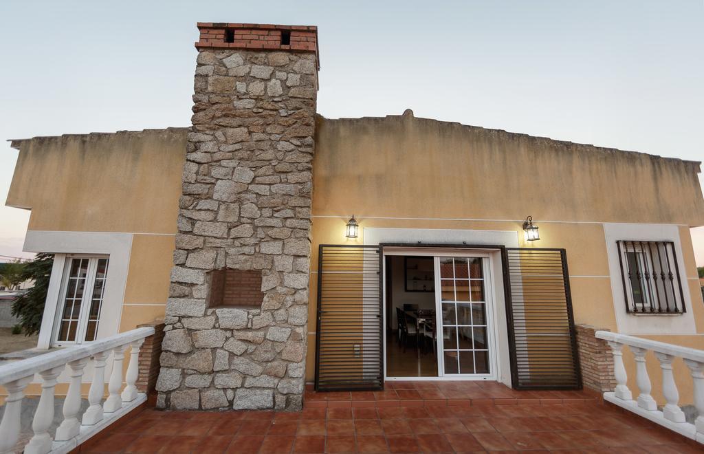 Casa Rural La Piedra De Juana Malpartida de Cáceres Dış mekan fotoğraf